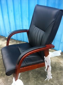 東莞市鳳崗福強家具加工廠 卓越品質(zhì)的紅木與皮藝辦公椅系列